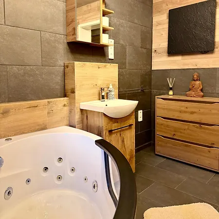 Oyado, Wellness, Bodensee, Badewannen Whirlpool, Ir Sauna, 3d Kamin, Grill, Japanisch Apartment